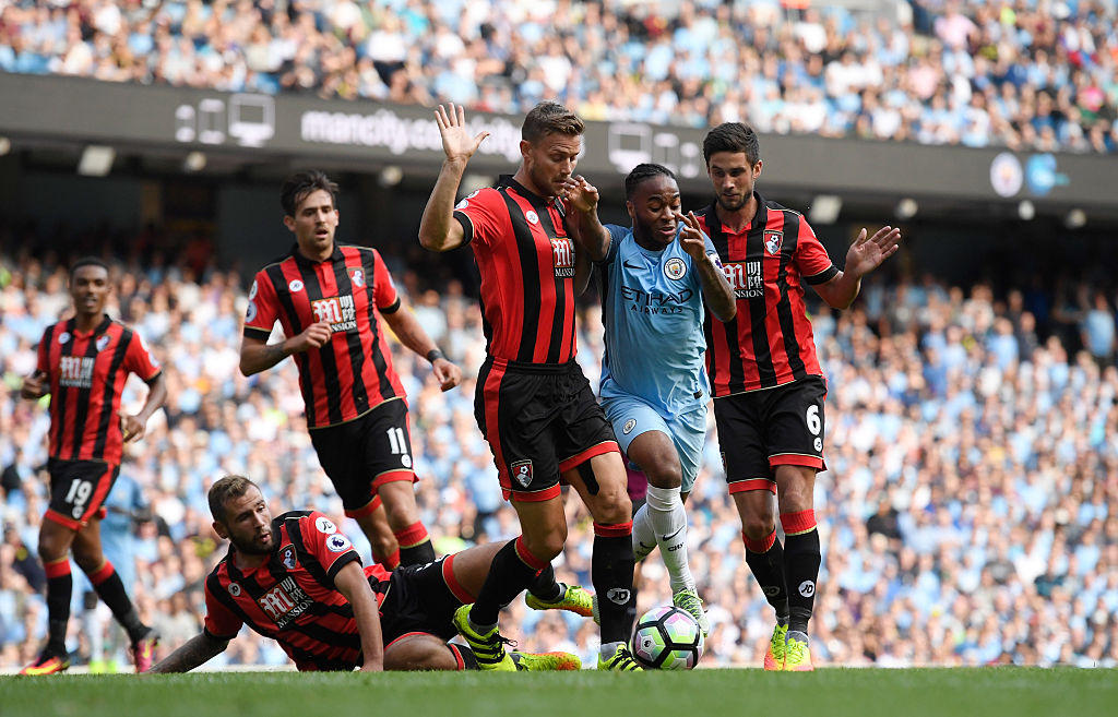 六台：阿隆索赛后没回更衣室，有些皇马球员认为谈判罚是借口（六台称：阿隆索赛后未回更衣室，部分皇马球员质疑“谈判罚”只是借口）