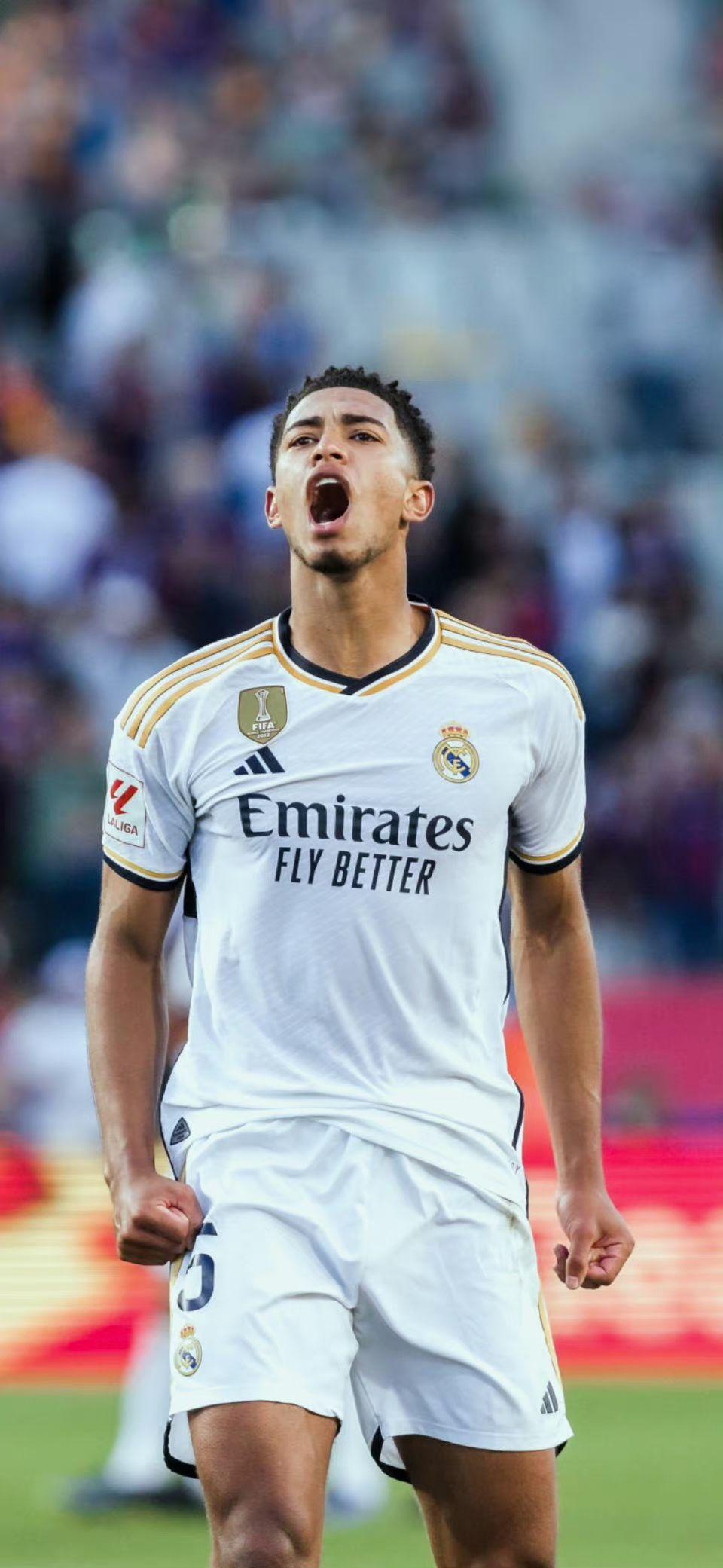 每体：阿莫林决定铁腕改革曼联，并已经采取了一系列措施（每体：阿莫林决意强硬整顿曼联，多项举措已启动）