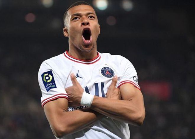 世体：巴萨仍考虑签格里马尔多；坎塞洛、穆尼奥斯也愿意加盟