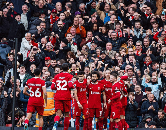 NBA湖人主场获胜，詹姆斯砍下高分（湖人主场告捷，詹姆斯轰下高分）