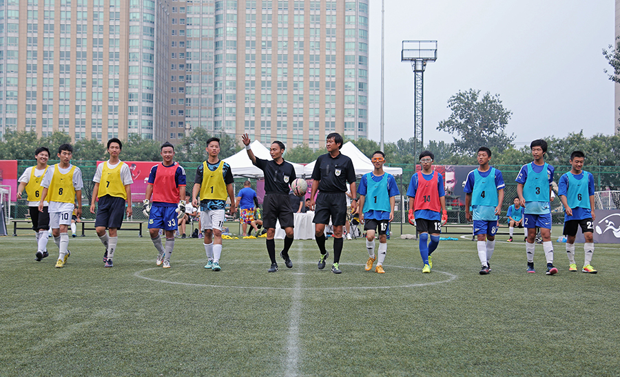 小克鲁伊夫：巴萨必须要保持冷静，我并不担心他们的表现（小克鲁伊夫：巴萨需稳住心态，我对球队发挥并不担忧）