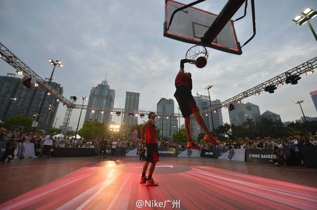 库蒂尼奥身价下降到350万欧，巅峰身价1.5亿，本赛季52场11球（库蒂尼奥身价跌至350万欧，曾达1.5亿巅峰，本季52场打入11球）