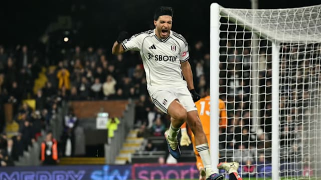 篮球湖人队内矛盾传闻升温，主帅紧急澄清（湖人队内矛盾传闻发酵，主帅火速出面辟谣）