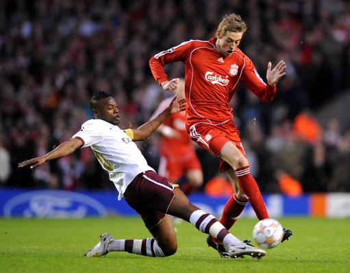 拜仁vs阿森纳 最强矛盾（拜仁对阵阿森纳：矛与盾的巅峰对决）