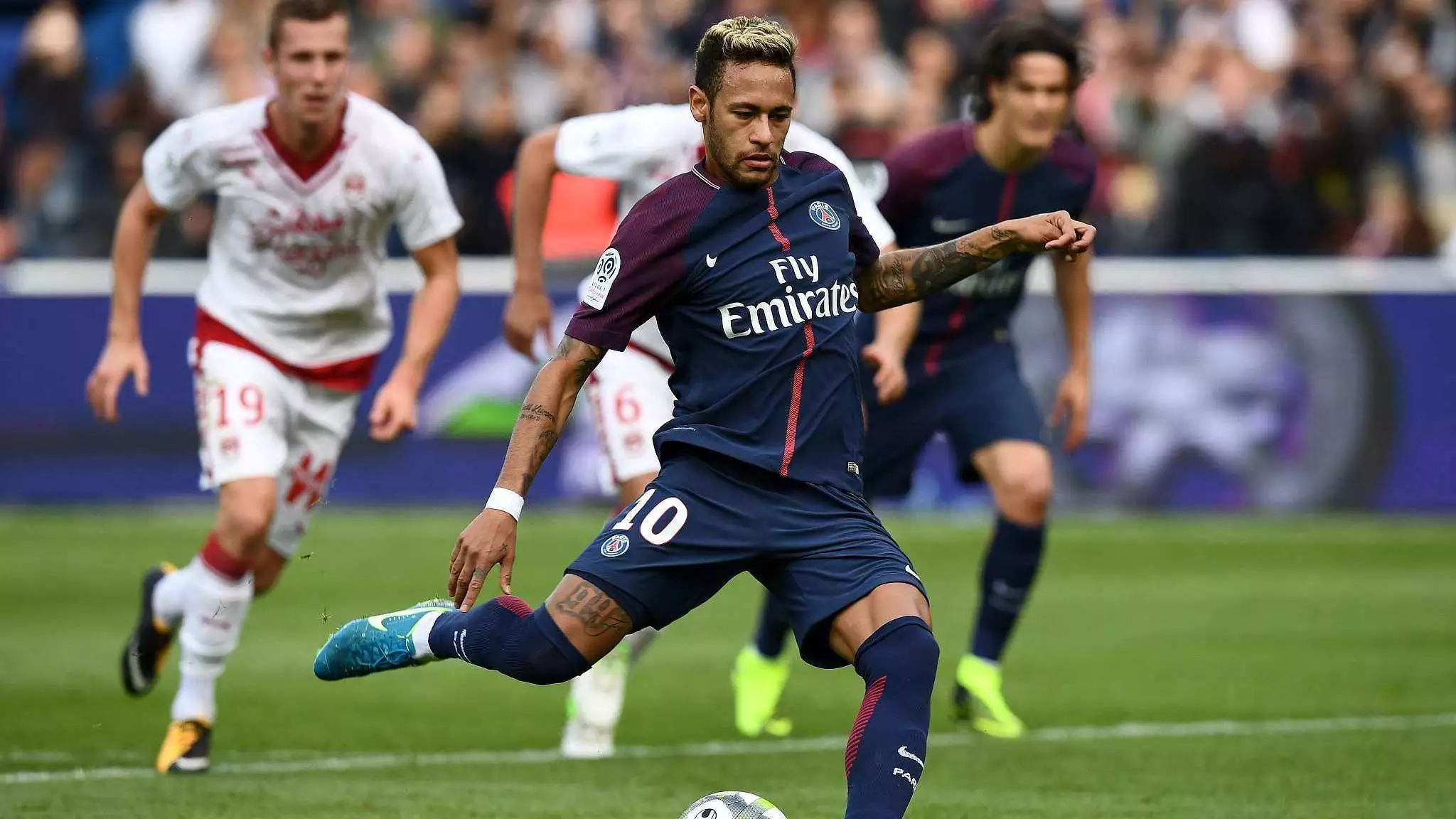 中足联公布多项新政：俱乐部签署“阴阳合同”将被罚降级（中足联推出新规：俱乐部若涉“阴阳合同”将面临降级处罚）