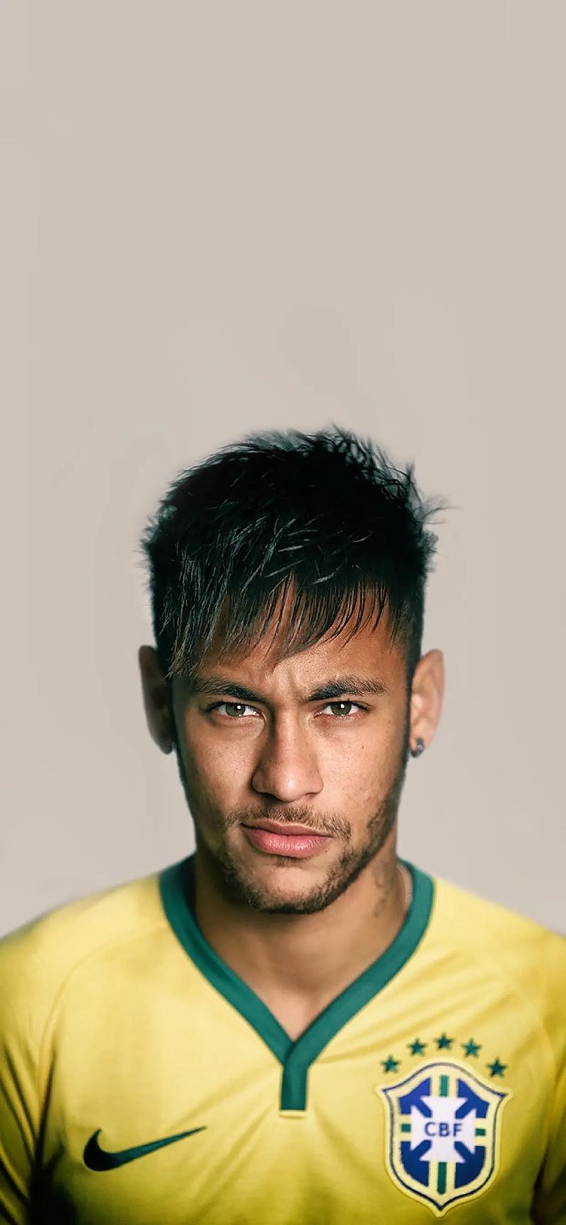 看了四年球了，在专科有一段时间刷抖音频繁给我推多...（看球四年，专科那段时间刷抖音总被频繁推送不少...）